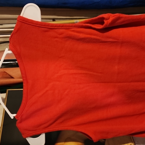 WOMEN'S  TANKTOP  SIZE ( S-M ) - Picture 4 of 5